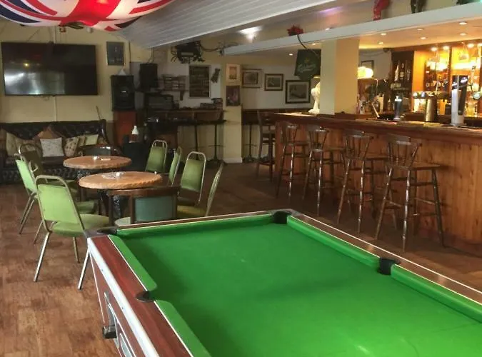 Swan House Guest house 4*